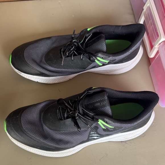 Men's Nike Run Shield Athletic Shoes 12 - Picture 5 of 5